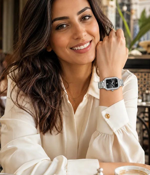 Montre Femme Argentée à Cadran Noir — photo 5