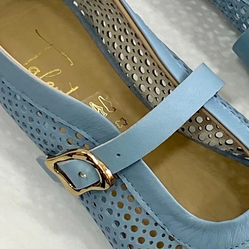 BALLERINES EN CUIR PERFORÉES — photo 3