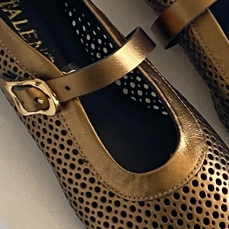 BALLERINES EN CUIR PERFORÉES — photo 2