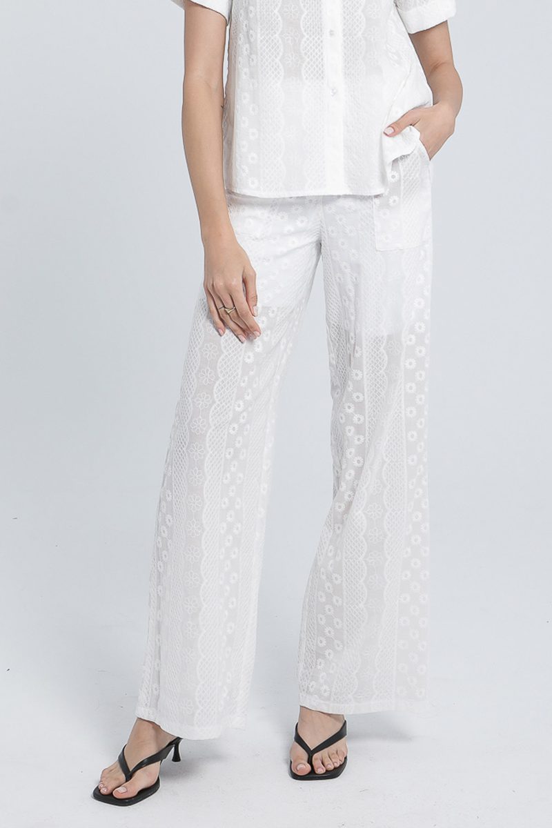Pantalon droit en broderie anglaise — photo 3