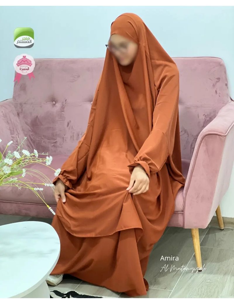 Amira ( Isdel+ Jupe prada ) — photo 5